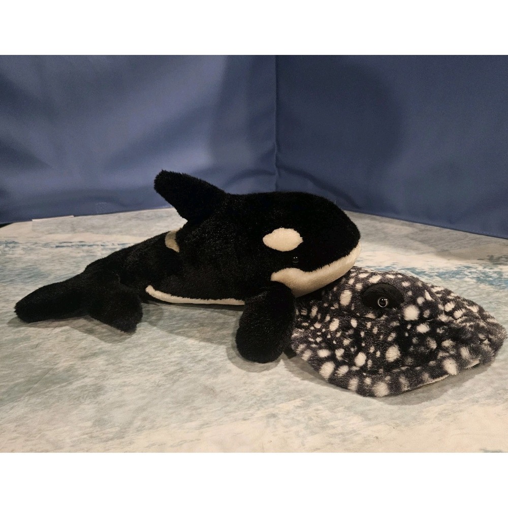 SeaWorld Shamu Orca Killer Whale Stingray Plush Stuffed Animal Toy Bundle Lot
